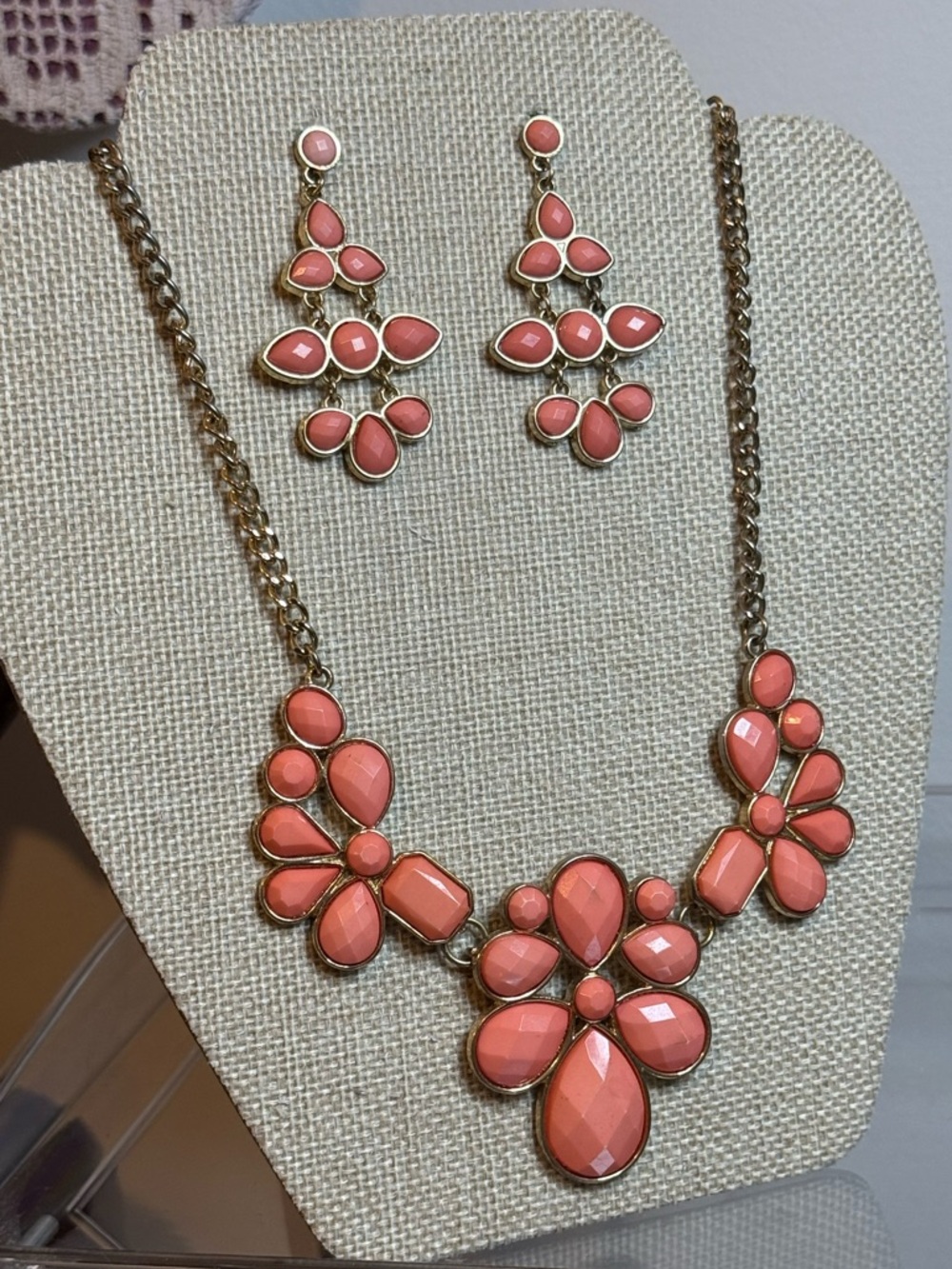 Coral Vintage Bib Necklace & Earrings Set